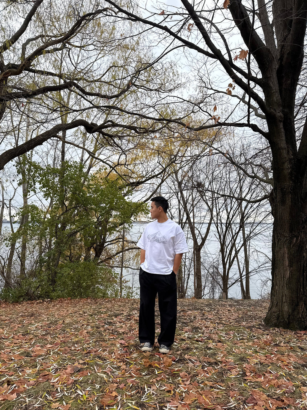 À l'aube de l'aventure White Tee