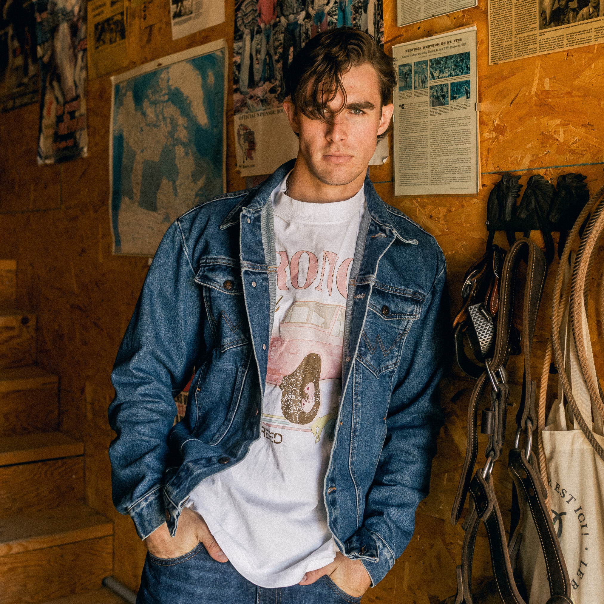 FORD BRONCO RARE BREED VINTAGE STYLE T-SHIRT