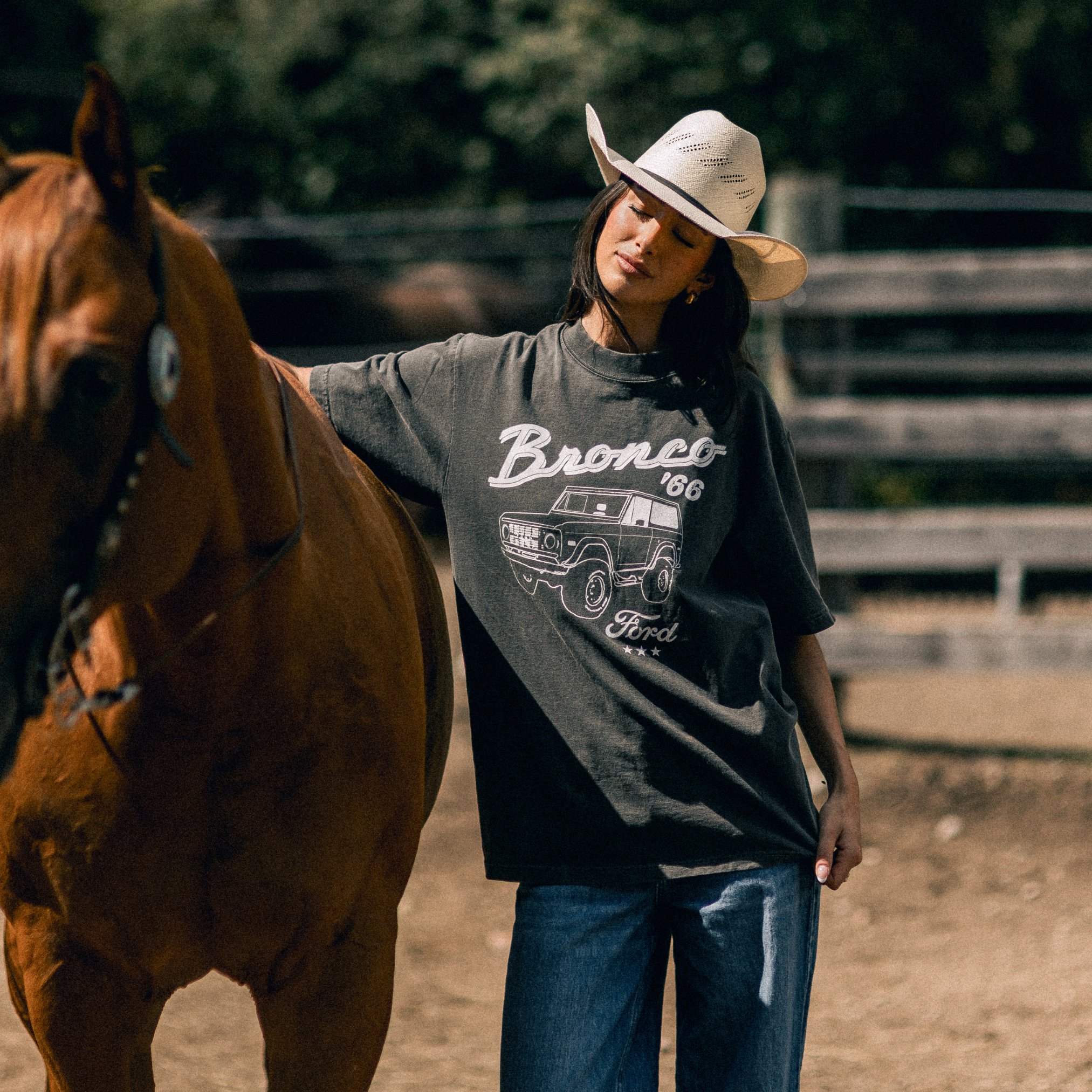 FORD BRONCO 66' VINTAGE STYLE T-SHIRT