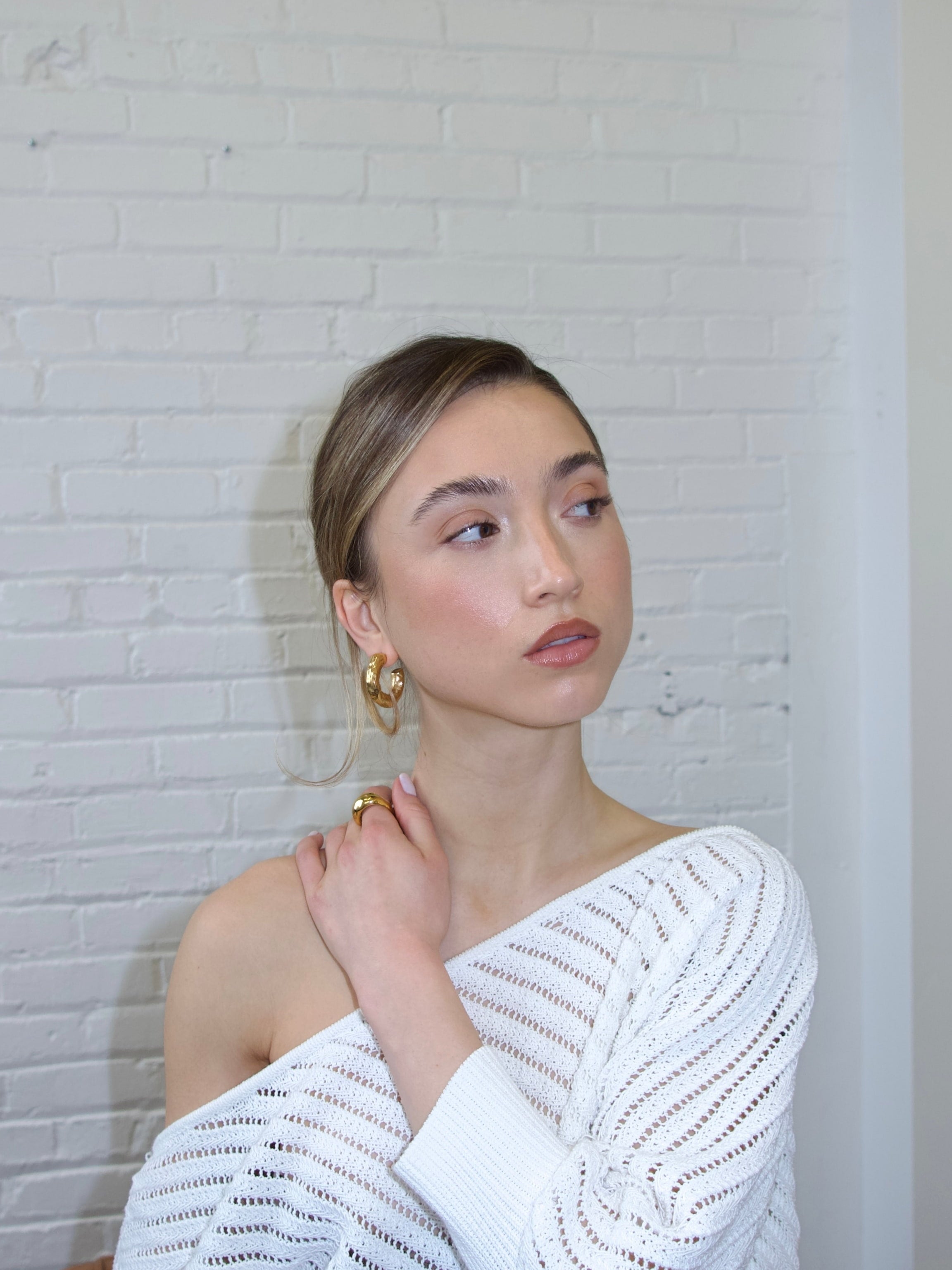 Stem Hoop Earrings