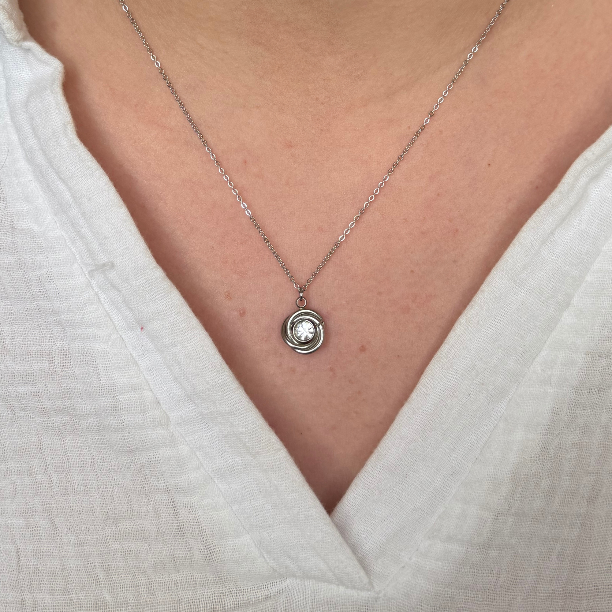 CHARLOTTE - Necklace