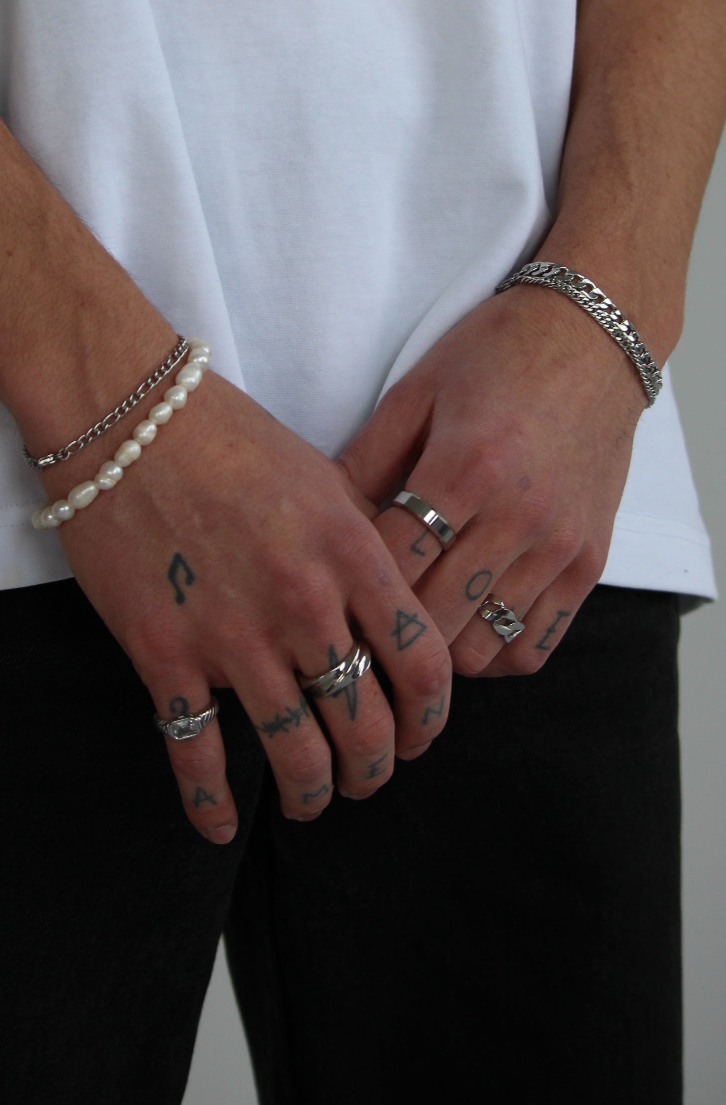 BASIC WITH A TWIST - Ring