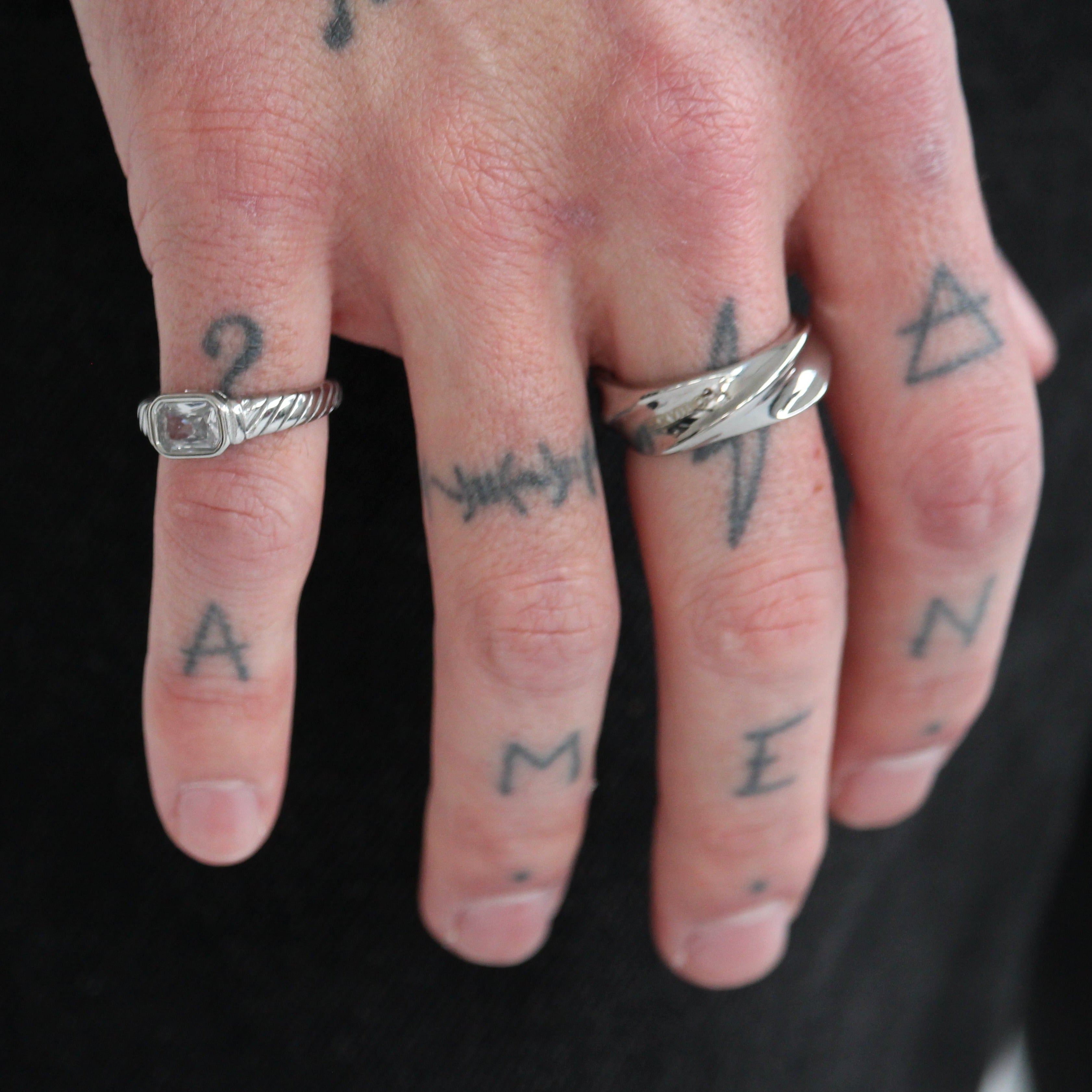 BASIC WITH A TWIST - Ring