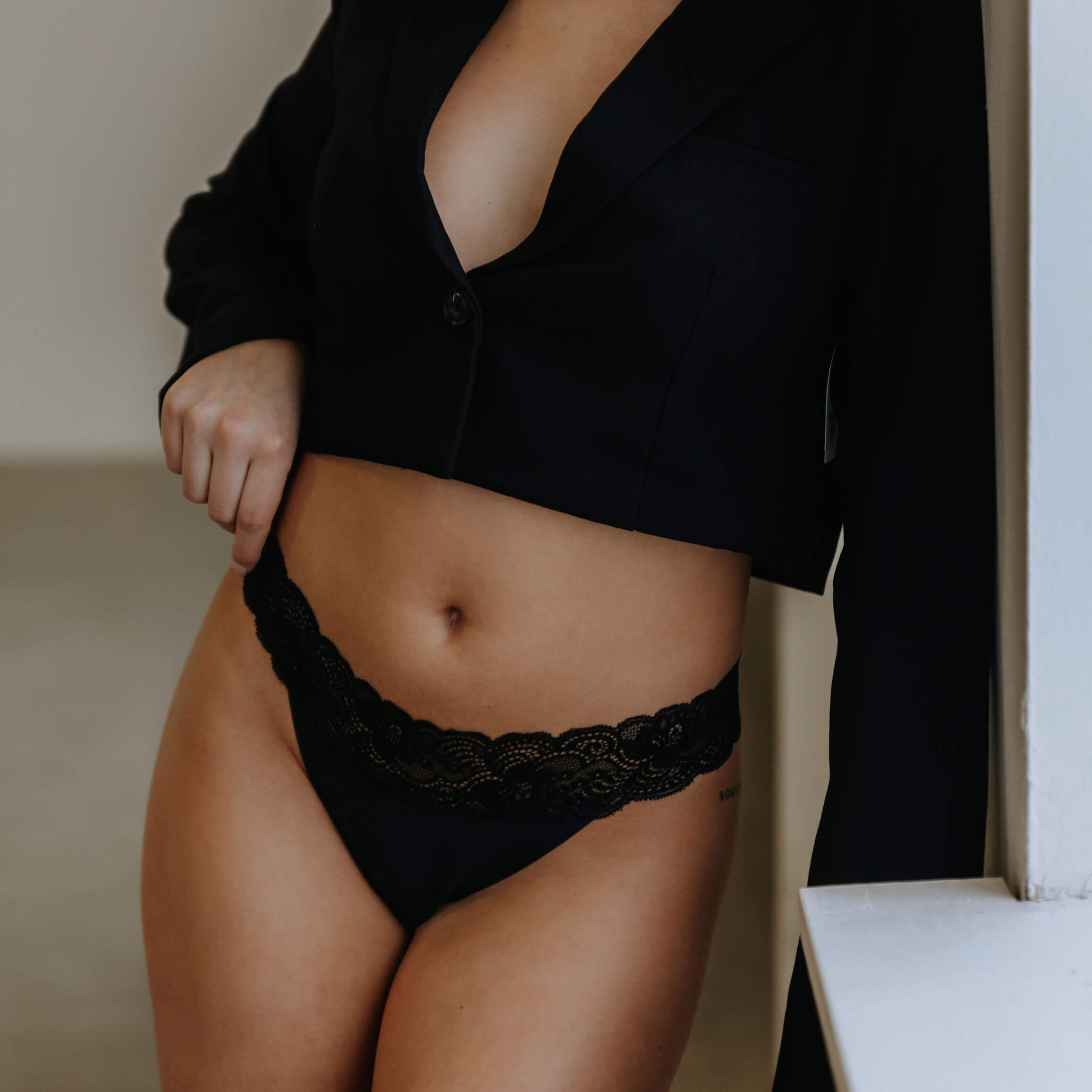 Tanga avec dentelle Rose Quartz