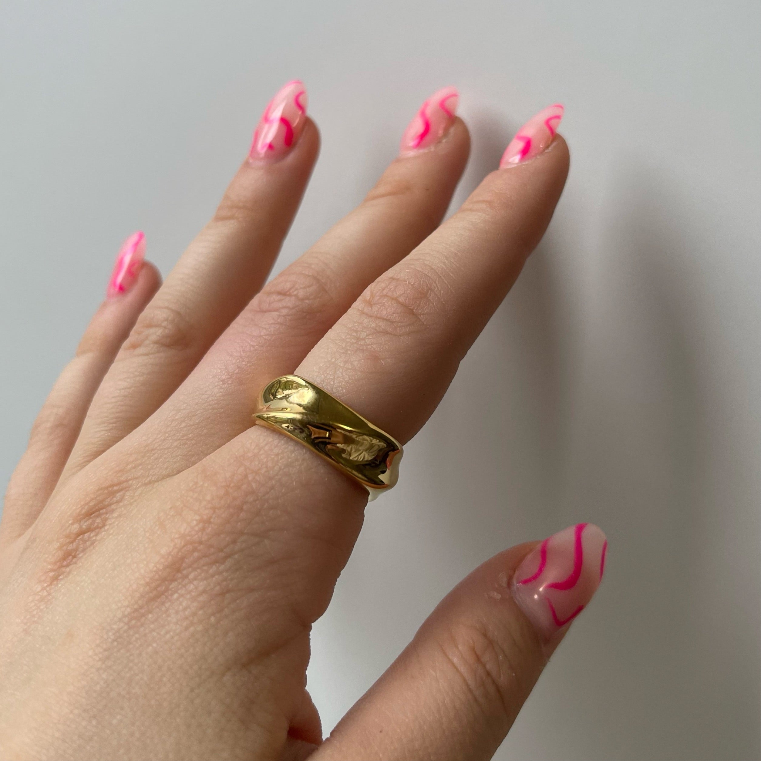 BASIC WITH A TWIST - Ring